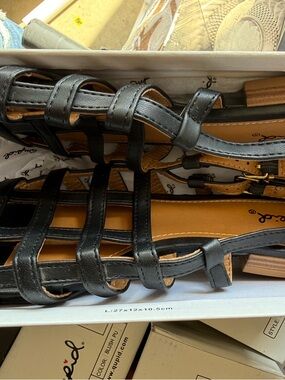 Qupid Black Strappy Gladiator Sandals with Ankle Buckle